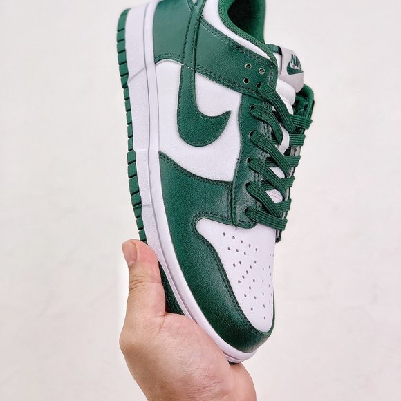 Nike Dunk Low Sneakers - Picture 3 of 9